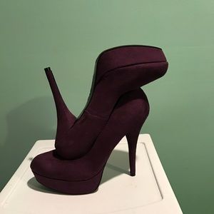 Dark purple / plum high heels
