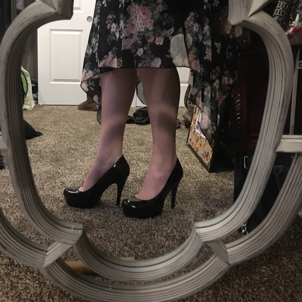 🎉BUNDLE🎉 dress and high heels bundle