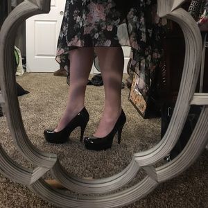 🎉BUNDLE🎉 dress and high heels bundle