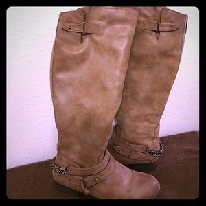 Tan boots 💥sale