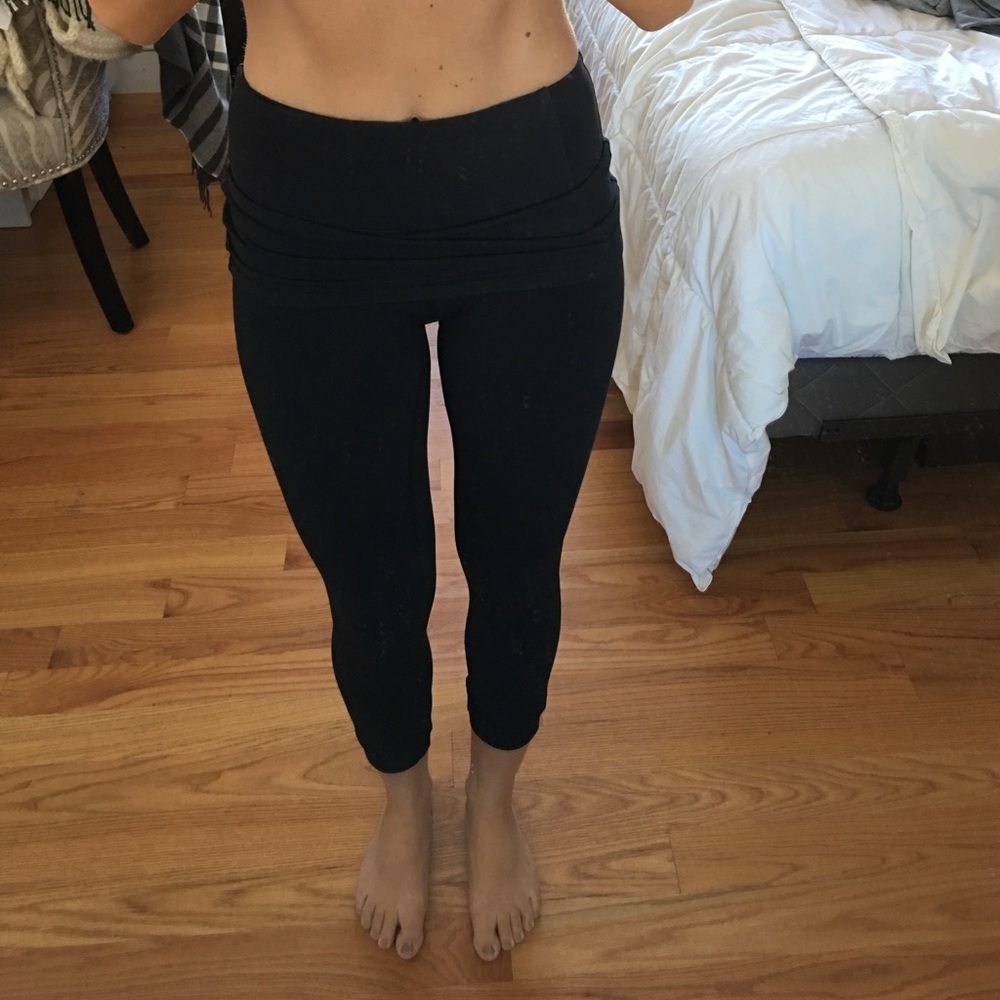 Lululemon fold over crop