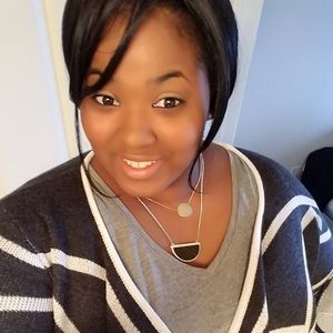 Meet your Posher, Janelle