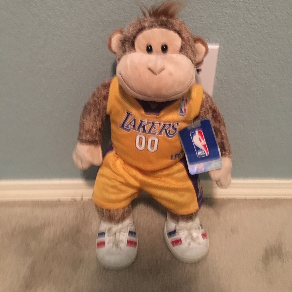 BUILD A BEAR LAKERS EDITION