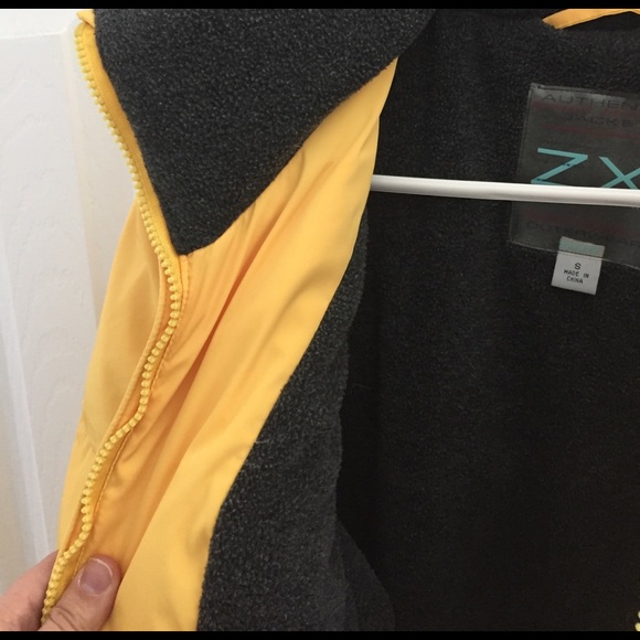 🎉Gorgeous Zero Xposur Yellow Jacket Sale🎉 - Picture 4 of 4