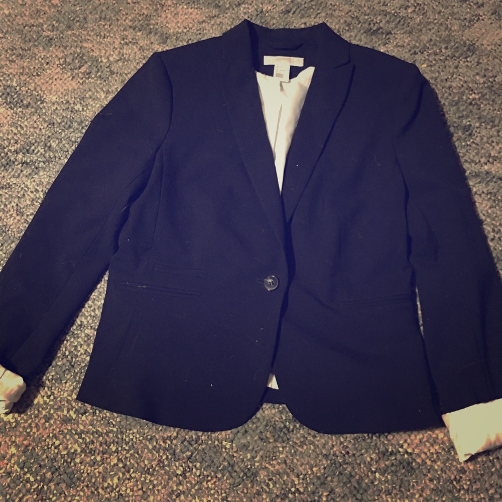 H&M navy blue blazer. Brand new! Size M