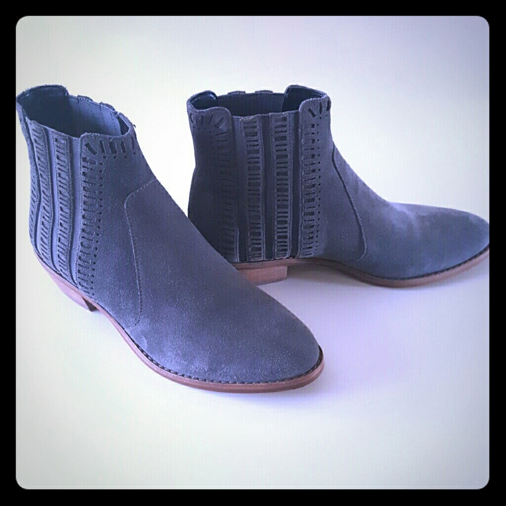 🛇SOLD🛇 MISS ALBRIGHT ANKLE BOOTS