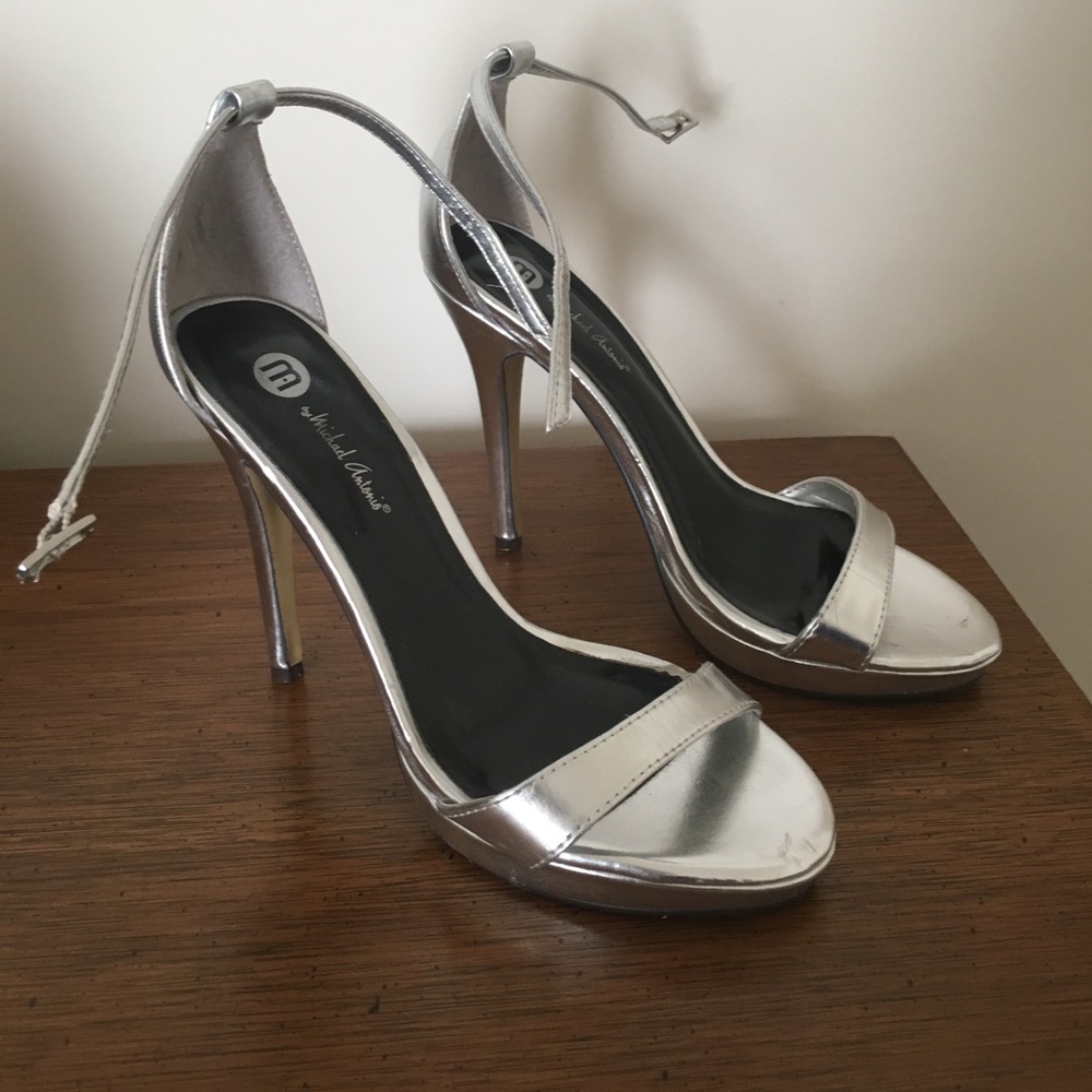 Metallic silver dressy sandals