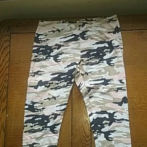 Camo Leggings!!