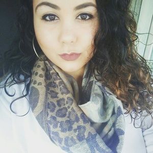 Meet your Posher, Jashaira