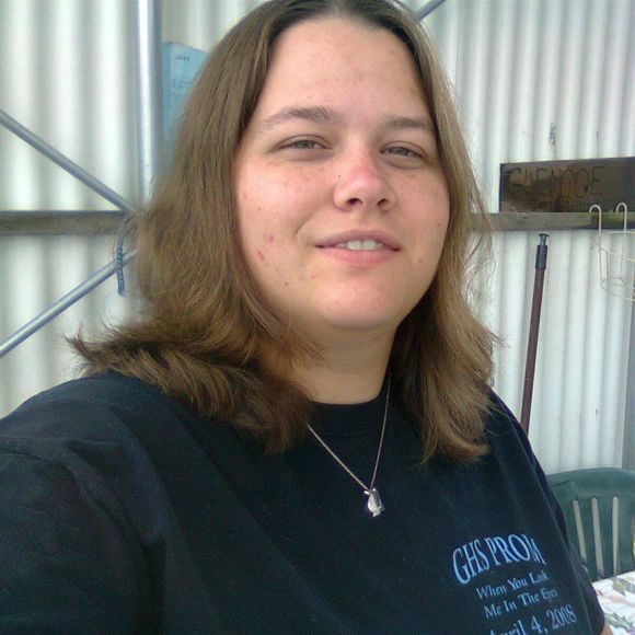 Meet your Posher, Julia - Picture 1 of 1