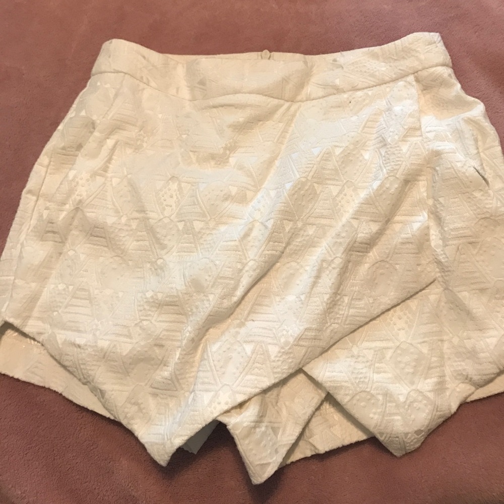 White skort