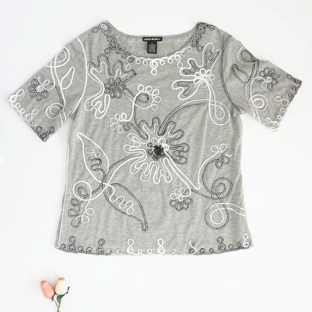 Lauren Michelle Embroidered Design Top, Size Large