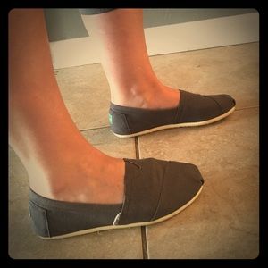 TOMS shoe