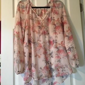 LC Lauren Conrad flowy peasant top! Never worn!!