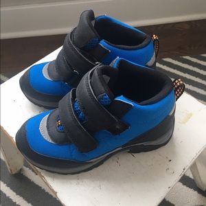 Boys boots, never worn, 11.5