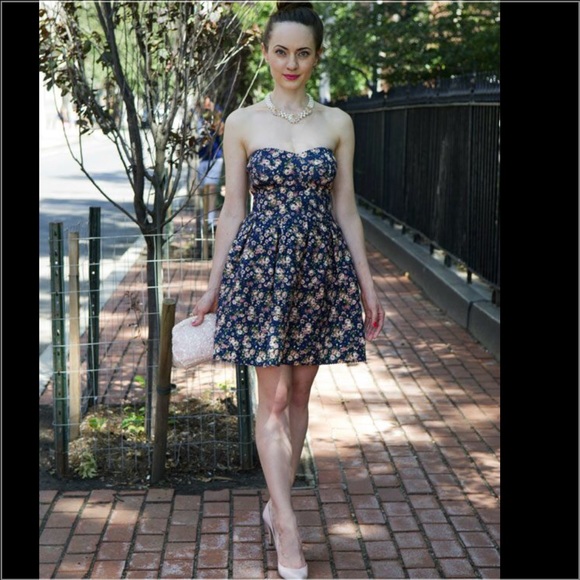Sans Souci Dresses & Skirts - Sans Souci Flower Bandage Dress