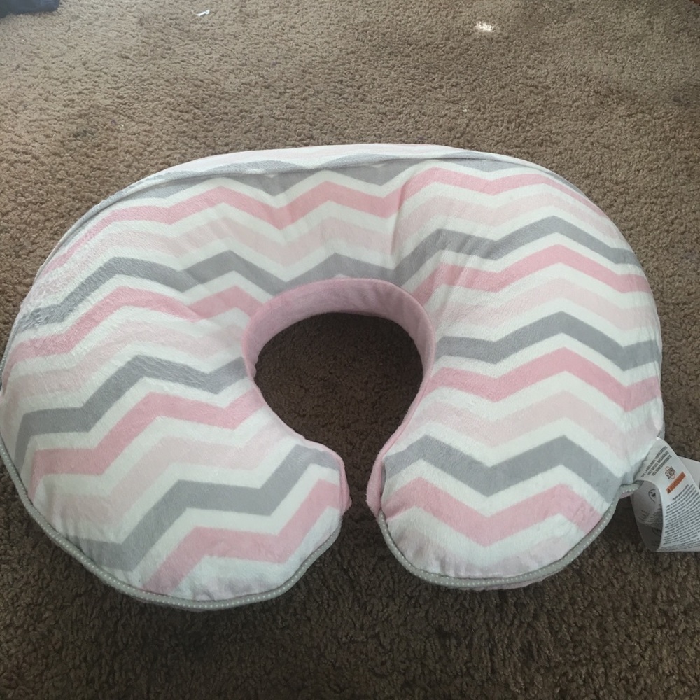 Boppy like new hardly ever used. not negotiable