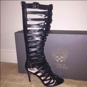 Vince Camuto gladiators
