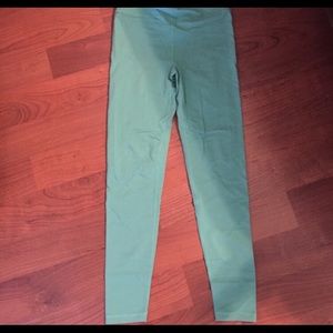 Victoria's Secret light blue leggings.