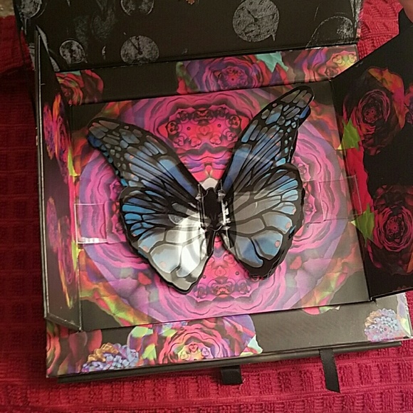 ***TRADED!!!*** UD Alice Through the Looking Glass - Picture 3 of 5