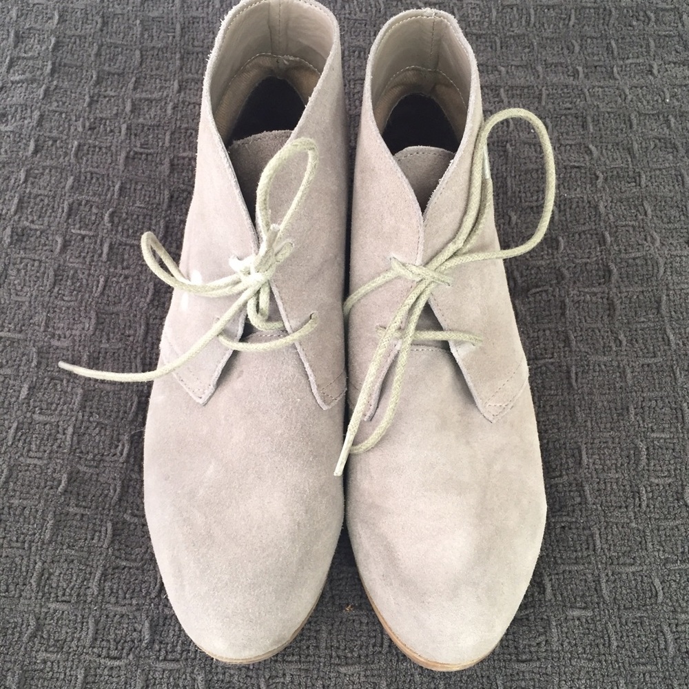 Mossimo flat booties