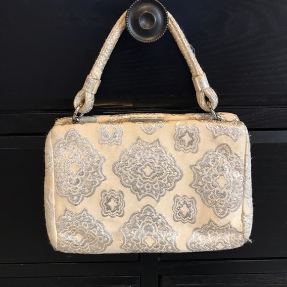 Banana republic white and silver wedding purse - Picture 3 of 3