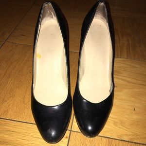 Size 7 Black Pumps