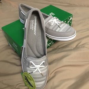 9.5 M Grasshoppers Ortholite Windham in Gray NWT