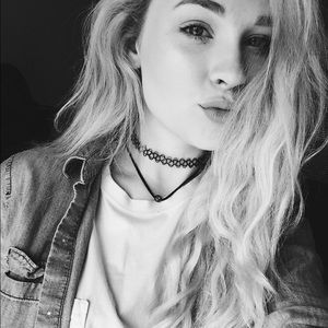 Meet your Posher, Eva