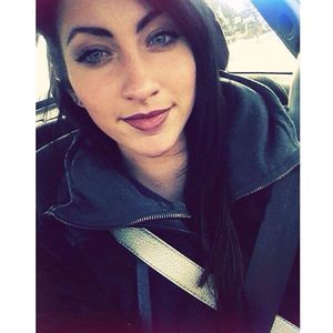 Meet your Posher, Danielle