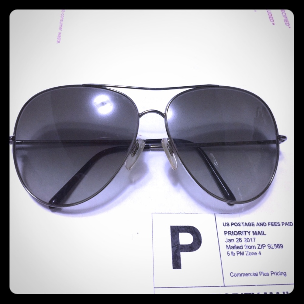 Authentic BURBERRY AVIATOR😎