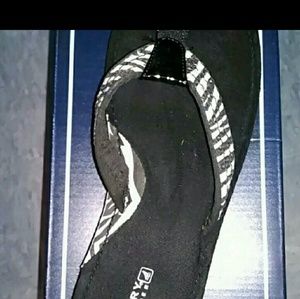 IN SEARCH OF.   Sperry Flip Flop