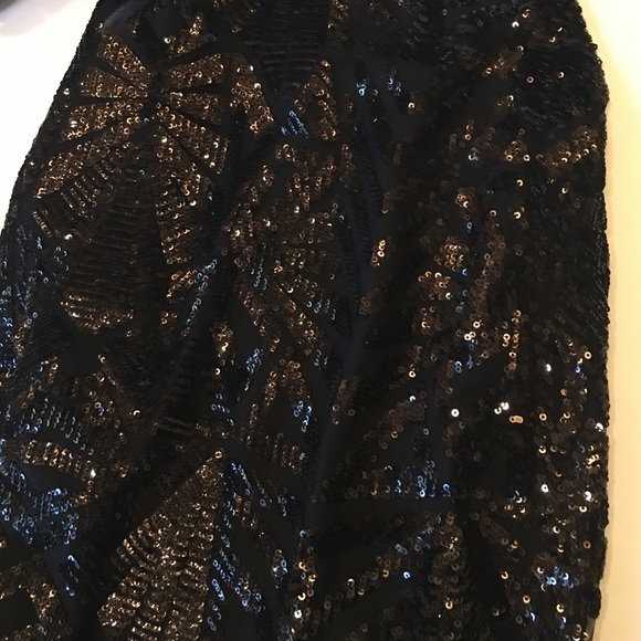 Sequined Statement Top - Picture 4 of 4