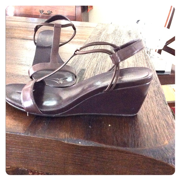 Sandals - Picture 2 of 4