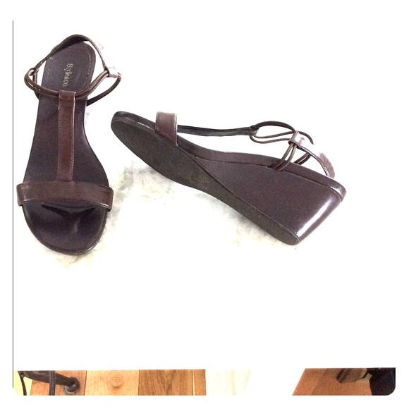 Sandals - Picture 4 of 4