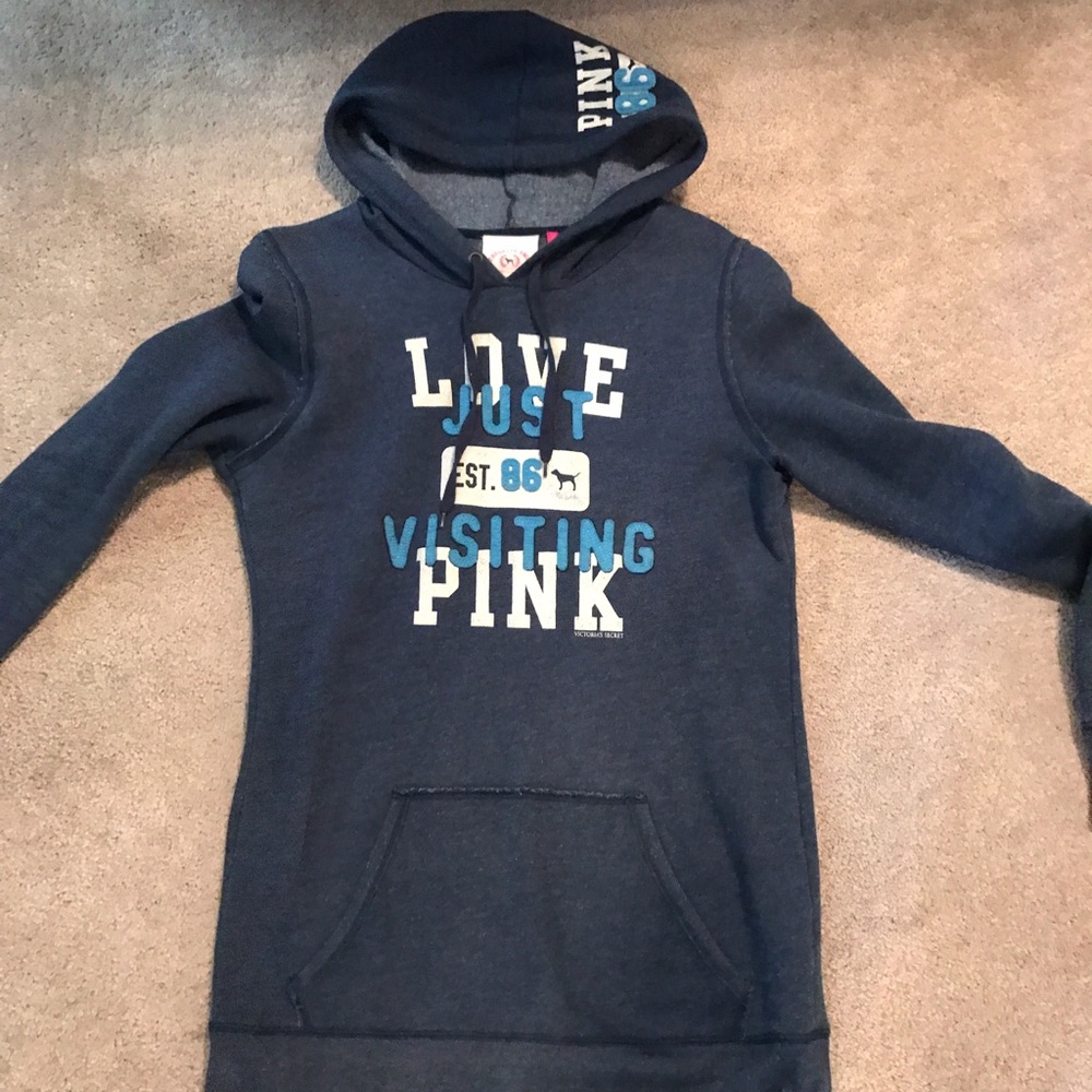 VS pink hoodie 💙