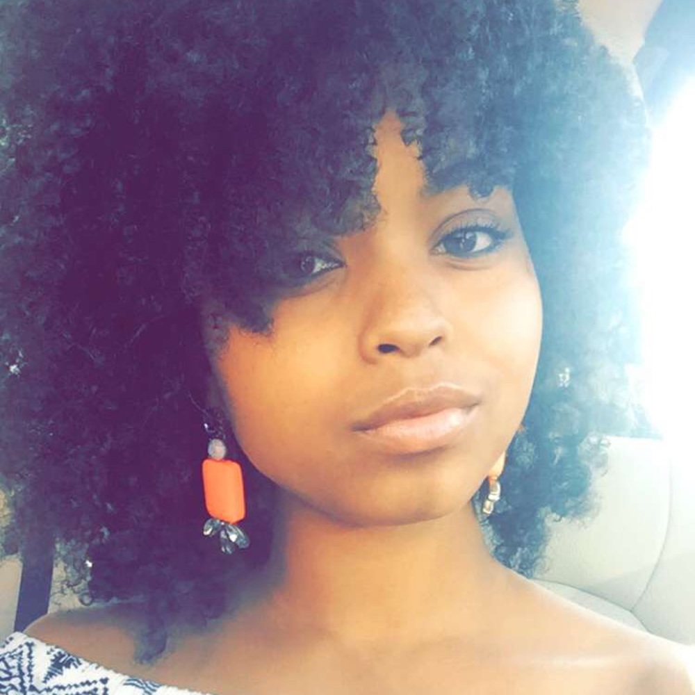 Meet your Posher, Janay