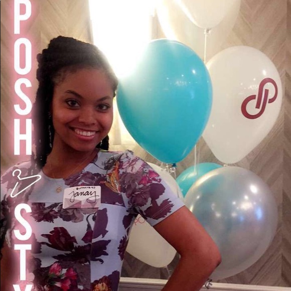 Meet your Posher, Janay - Picture 2 of 2