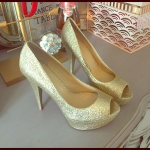 Gold shimmery high heels