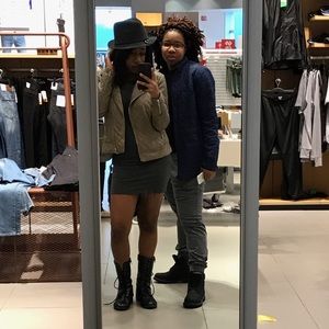 Meet your Posher, Latoya