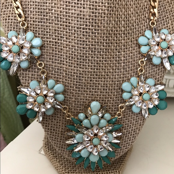 Statement necklace - Picture 2 of 2