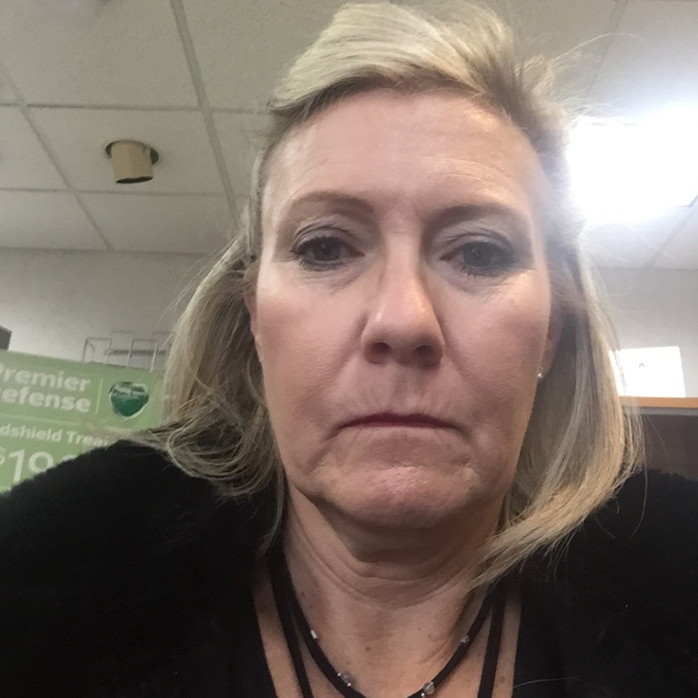 Meet your Posher, Lisa