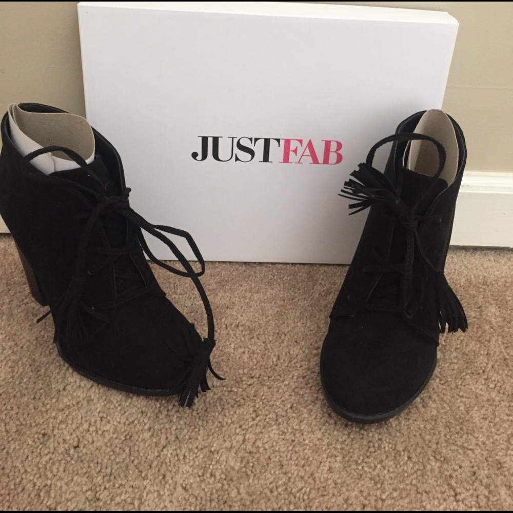 Just Fab Jasmina Booties size 7 in Black!