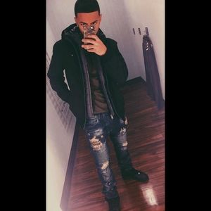 Meet your Posher, Devin