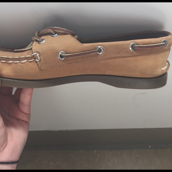 Tan Sperrys - Picture 2 of 4