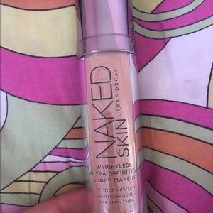 Urban Decay Naked Skin Weightless Foundation NWOT