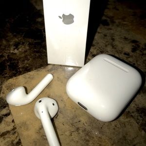 Apple AirPods