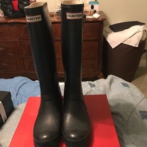 Hunter boots in matte black