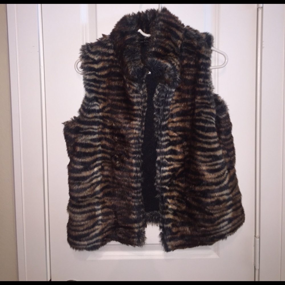 Awesom faux fur vest!