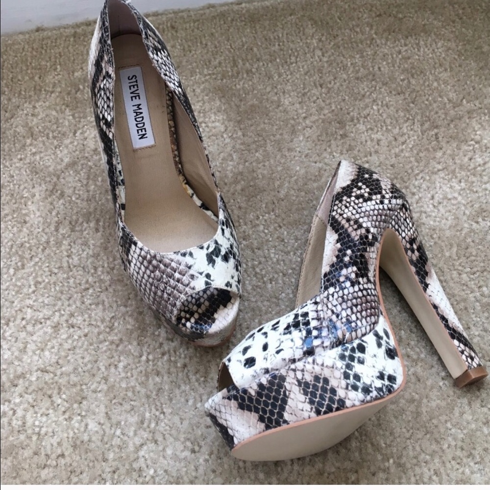 Steve Madden Rossi size 6